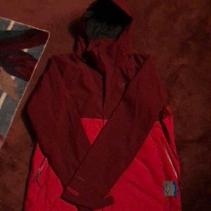 Brand new COLUMBIA OMNI-TECH RAIN JACKET - X-Large in red and burgundy